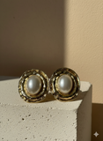 Golden Oval Pearl Stud
